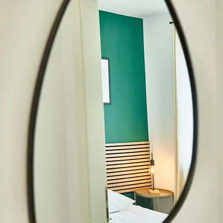 Be-3g - Joli 2 Pieces Equipe Pour 1-2 Pers Au 3eme Etage Au Centre De Lejlighed