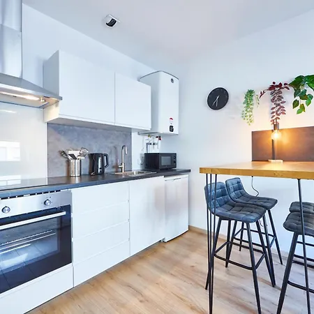 Be-3g - Joli 2 Pieces Equipe Pour 1-2 Pers Au 3eme Etage Au Centre De Mulhouse